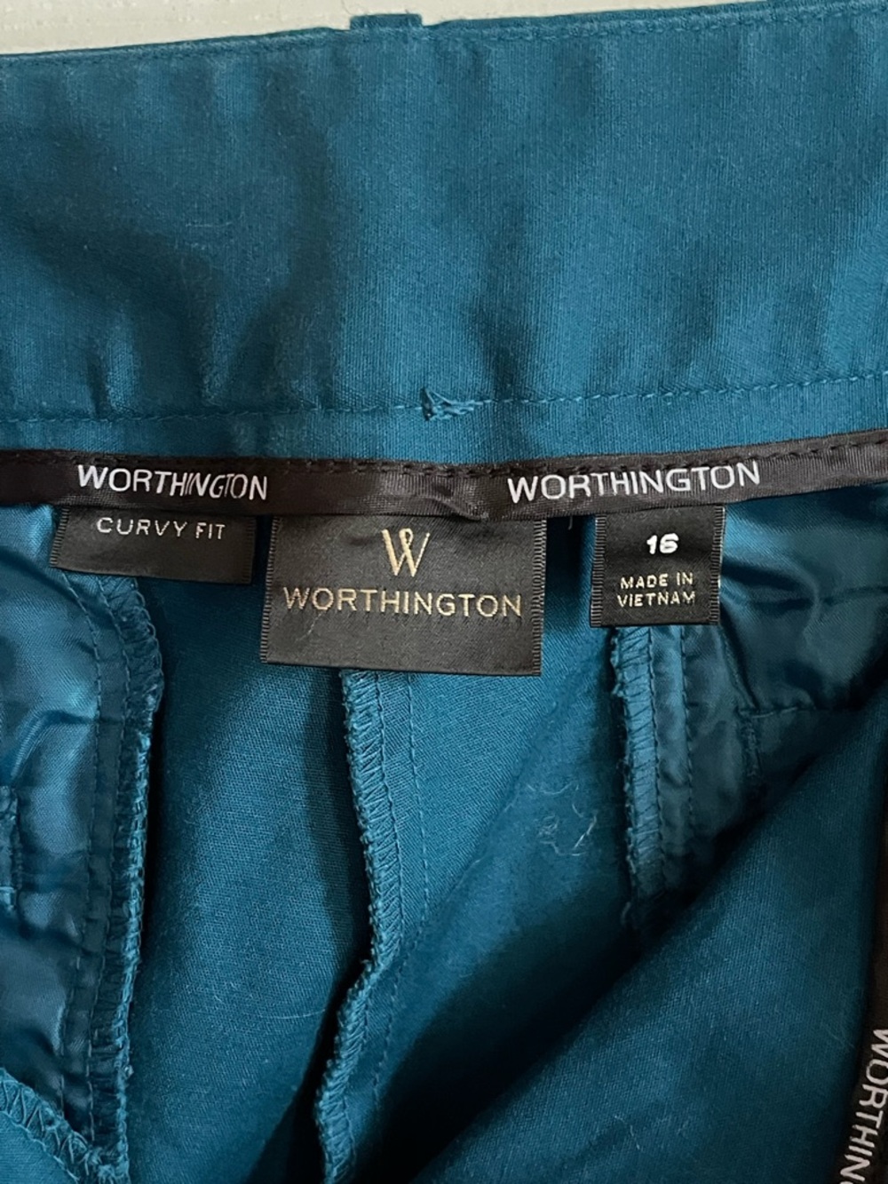Worthington Teal Curvy Fit Capris - Picture 10 of 11